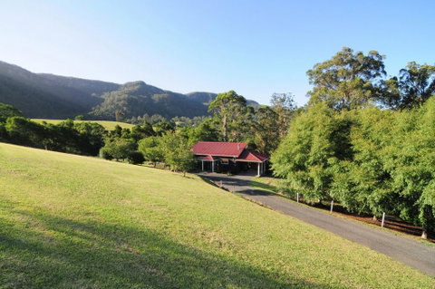 Willabrook Retreat - Rest Cottage - Spoil Yourself! - Australian Directory 1