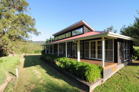 Willabrook Retreat - Rest Cottage - Spoil Yourself! - Australian Directory 0