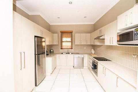 William Cottage Central Heritage Home - Australian Directory 0