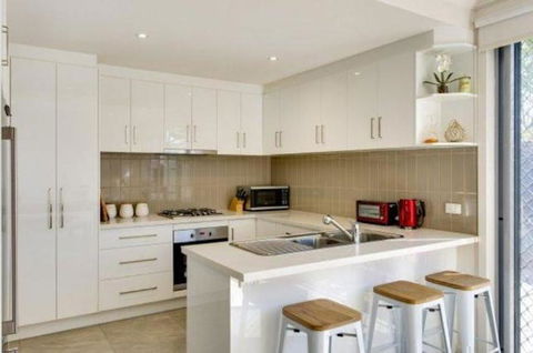 Windella Escape - Australian Directory 1