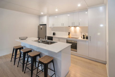 Wirraway Luxury Chalet - Australian Directory 1