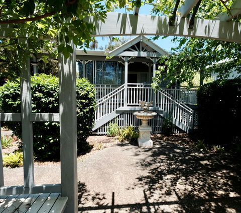 Wisteria Cottage 95 Main Western Road - Australian Directory 1