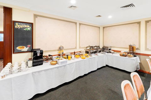 WM Hotel Bankstown - Australian Directory 3