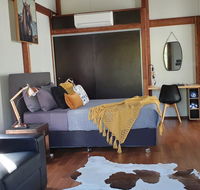Woodwark Bay Retreat Airlie Beach - Australian Directory