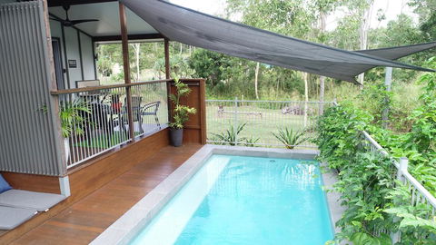 Woodwark Bay Retreat Airlie Beach - Australian Directory 1