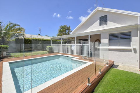 Wyuna Drive - Australian Directory 2