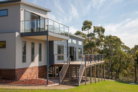 Yarrabee Nature Reserve - Australian Directory 2