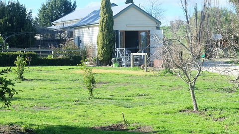 Yea Wood Duck Cabin - Australian Directory 3