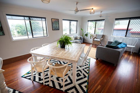 Yeppoon Beachhouse - Australian Directory 2
