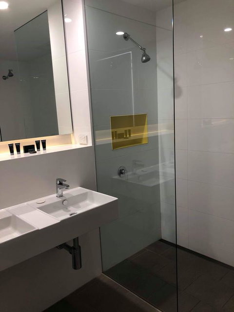 Young Federation Motor Inn - Australian Directory 3