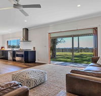 Your Luxury Escape - Paul's Farmhouse at Newrybar - Australian Directory