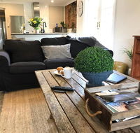 YSG The Edward Townhouse 151 - Walk To Town - Australian Directory