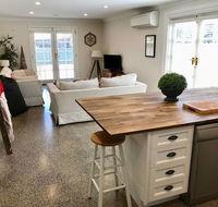 YSG The Edward Townhouse 153 - Walk To Town - Australian Directory