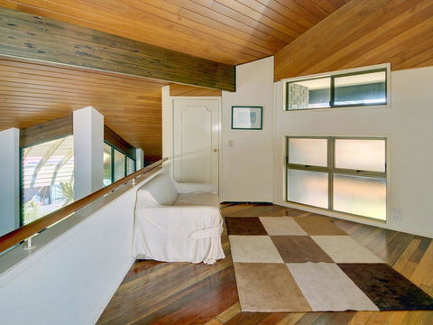Yulunga 20 - 4 BDRM Canal Home With Pool - Australian Directory 1