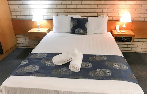 ZED MOTELS Tropical Gateway - Australian Directory 2