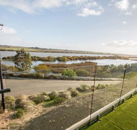 Serenity and sweeping Murray River views - Australian Directory