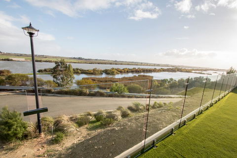 Serenity And Sweeping Murray River Views - Australian Directory 0