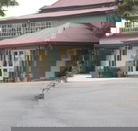 McNevins Loganholme Motel - Australian Directory