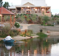 Blue Cliffs Retreat - Australian Directory