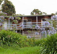 Bombina Cottages - Australian Directory