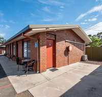 Golden Country Motel  Caravan Park - Australian Directory