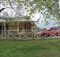 Snug as a Bug Motel - Australian Directory