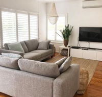 The Seaside Beachhouse Mollymook - Australian Directory