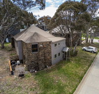 Currawong Lodge - Australian Directory