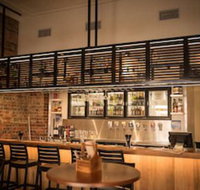 Queens Arms Hotel - Australian Directory