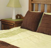 Robin Hill Retreat - Australian Directory