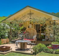 Baileys on Fernleigh - Australian Directory