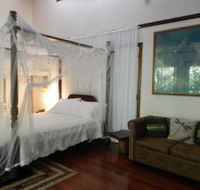 Oskars Rainforest Retreat - Australian Directory