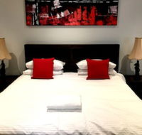 Deluxe Lake View House - Australian Directory