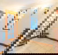 Kookaburra Retreat - Australian Directory