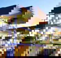 Maggies Beachfront Apt. 7 - Australian Directory