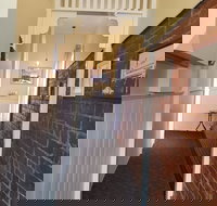 Courthouse Bar  Grill - Australian Directory