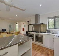 Airwalk Lodge Hostel - Australian Directory