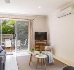 Lovely Modern Villa Amidst Peaceful Surroundings - Australian Directory