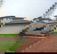 Superb Luxe 5BR Housepoint Cook Near Lake - Australian Directory