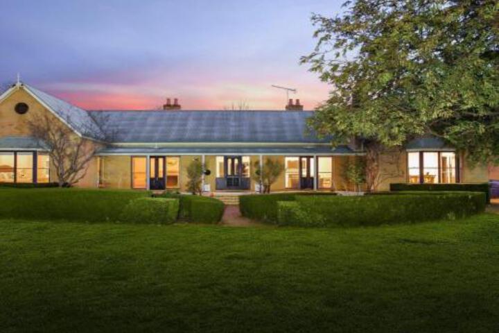 Capital Country NSW Australian Directory