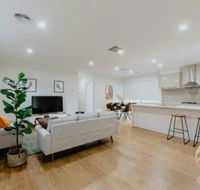 118 Refreshing 3BR Werribee Family House - Australian Directory