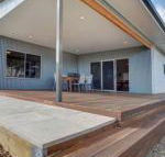 Grey on the Bay - Australian Directory