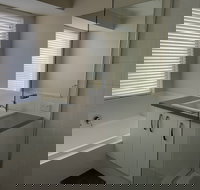 Byford House in the Glades - Australian Directory