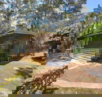 Gum Grove Chalets - Australian Directory