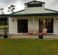 Froggy Hollow Holiday Cottage - Australian Directory