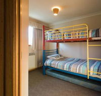 Arthur Riverfront  Sea Lodge Upstream - Australian Directory