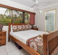 Sirenia Palms Yorkeys Knob - Australian Directory