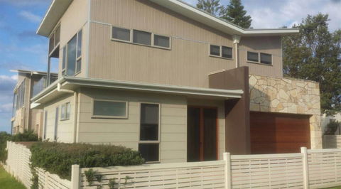Lets Paint & Decorate Pty Ltd - Australian Directory 2
