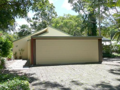 Noosa Door Centre - Australian Directory 0
