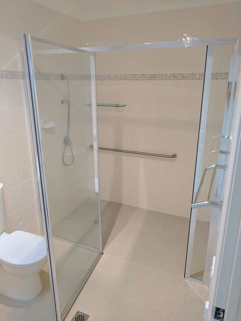 Morisset Glass & Glazing - Australian Directory 3